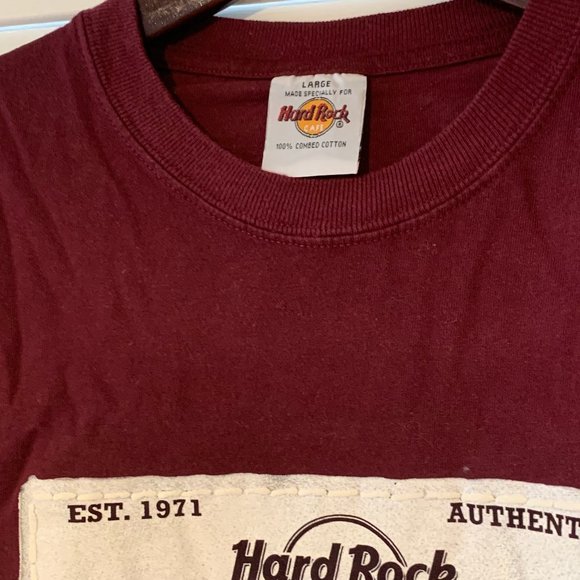T-Shirt Hard Rock Cafe Athens Vintage Tee Shirt Size Large  Maroon - Picture 1 of 3